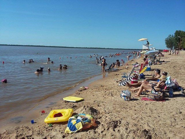 La playa de Villa Urquiza es ideal para escapar del calor - Diario UNO de Entre Ríos