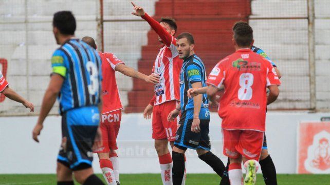 Atlético Paraná volvió a la victoria en uno de sus últimos partidos en la B Nacional
